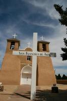 chiesa della missione di San Francisco de Asis nel New Mexico foto