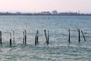 costa del Mar Mediterraneo nel nord di Israele. foto