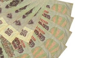 25 russo rubli fatture bugie isolato su bianca sfondo con copia spazio impilati nel fan forma vicino su foto