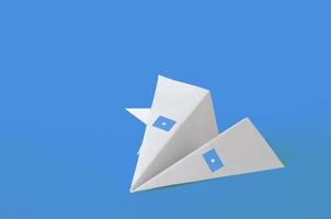 Somalia bandiera raffigurato su carta origami aereo. fatto a mano arti concetto foto