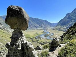 aereo Visualizza di chulyshman valle e chulyshman fiume a partire dal pietra funghi, altai foto