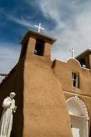 chiesa della missione di San Francisco de Asis nel New Mexico foto