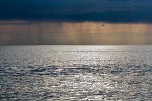 baltico mare costa a tramonto foto