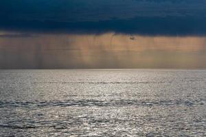 baltico mare costa a tramonto foto