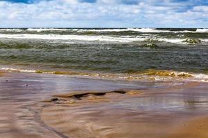 modelli nel il spiaggia sabbia foto