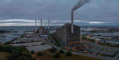 calore e energia termovalorizzazione pianta e un' gli sport parco nel copenhagen foto