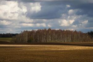 primavera paesaggi con nuvole foto