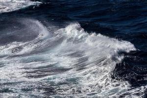 onde nel il mediterraneo mare foto