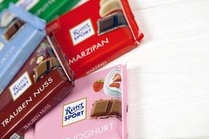 Kharkiv, Ucraina - dicembre 8, 2022 ritter sport cioccolato Prodotto. ritter sport era fondato nel 1912 nel stoccarda-cattivo cannstatt, Germania foto