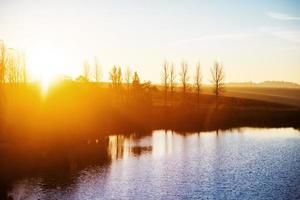 alba sul lago foto