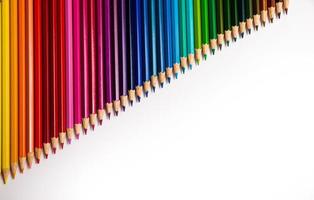 multicolore matite su multicolore sfondo, vicino su, copia spazio, moderno arte. moderno design foto