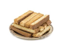 toast secchi impilati bastoni su un piatto