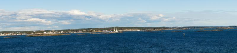 piccolo svedese case su il arcipelago Il prossimo per Göteborg foto