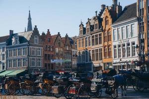 mercato piazza come visto nel Bruges, Belgio foto