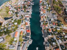 visualizzazioni di henningsvaer nel il lofoten isole nel Norvegia foto