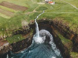 mulafossur cascata vicino gasadalur nel il Faroe isole foto