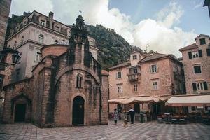 visualizzazioni di di Kotor vecchio cittadina nel montenegro foto