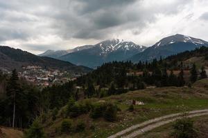 primavera paesaggi a partire dal il montagne di Grecia foto