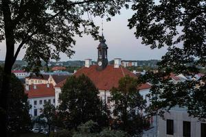 tartu, paesaggio urbano su un' soleggiato giorno foto