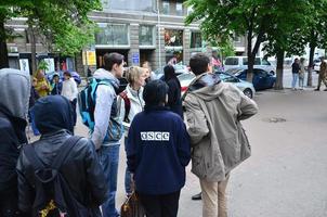 Kharkov, Ucraina - Maggio 17, 2017 discussioni fra il organizzazione di nazisti e patrioti contro attivisti di il primo lgbt azione nel charkov foto