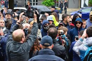 Kharkov, Ucraina - Maggio 17, 2017 discussioni fra il organizzazione di nazisti e patrioti contro attivisti di il primo lgbt azione nel charkov foto