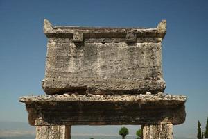 tomba a hierapolis antico città, pamukkale, denizli, turkiye foto