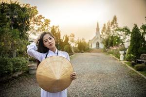 bellissimo donna con Vintage ▾ stile ,Vietnam cultura tradizionale, bello donna con Vietnam cultura tradizionale, sapa, vita di vietnamita foto