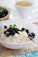 orzo porridge nel un' ciotola foto