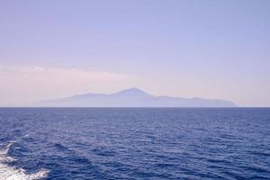 vista sul mare in estate foto