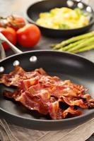 cucinato Bacon su un' tegame foto