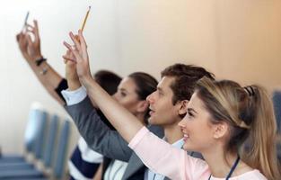 attività commerciale persone avendo un' conferenza foto