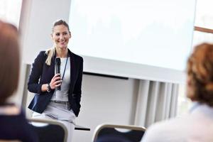 attività commerciale persone avendo un' conferenza foto