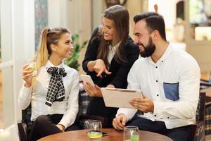 gruppo di attività commerciale persone Lavorando su progetto foto