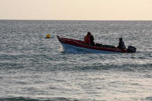 costiera pesca, su piccola scala pesca vicino per il riva foto