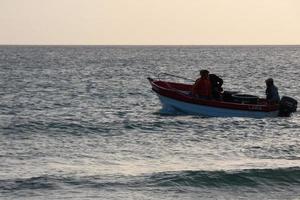 costiera pesca, su piccola scala pesca vicino per il riva foto