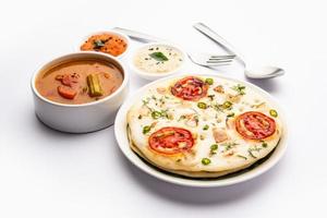 uttapam o uttappa o ootapam è un' salutare prima colazione ricetta a partire dal Sud indiano cucina foto