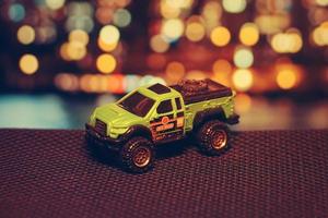verde giocattolo Raccogliere camion foto