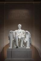 Lincoln monumento nel Washington dc a notte. foto