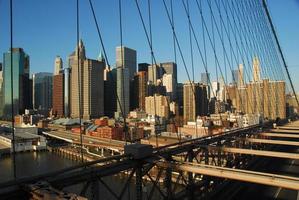 centro nyc orizzonte a partire dal il brooklyn ponte. foto