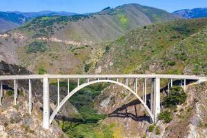 bixby ponte su il Pacifico costa autostrada vicino grande su, California, Stati Uniti d'America. foto