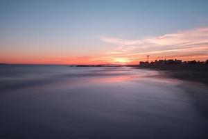 tramonto su coney isola spiaggia nel brooklyn, nuovo york. foto