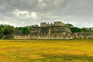 templo de los Guerrieri, tempio di il guerrieri, chichen itza nel Yucatan, Messico, un' unesco mondo eredità luogo. foto