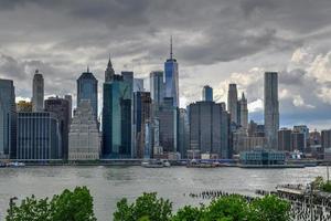 Visualizza di il nuovo York città orizzonte a partire dal brooklyn altezza. foto