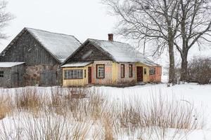 lettone rurale villaggio paesaggio nel latgale nel inverno foto