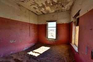 fantasma cittadina kolmanskop, namibia foto