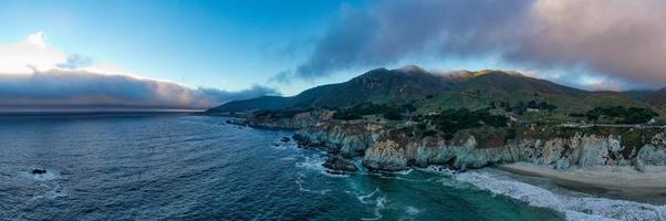 roccioso torrente nel California, grande sur nel monterey contea, Stati Uniti d'America foto