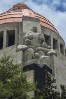 sculture di il monumento per il messicano rivoluzione nel repubblica piazza nel Messico città, 2022 foto