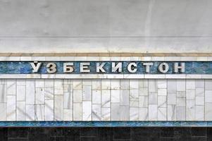Tashkent, Uzbekistan - luglio 8, 2019 - ozbekiston è un' stazione di il compito la metropolitana su ozbekiston linea quale era ha aperto su 8 dicembre 1984. foto