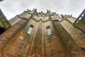 bellissimo mont san-michel Cattedrale su il isola, Normandia, settentrionale Francia, Europa. foto