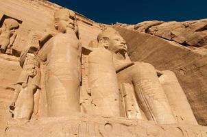 abu simbel su il confine di Egitto e Sudan foto